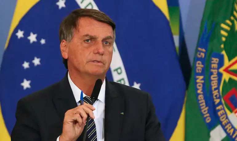 Ministro dá cinco dias para a PF concluir investigação contra Bolsonaro por ataques às urnas