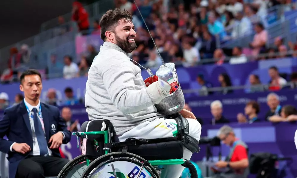 Brasil derrota EUA e vai às oitavas do florete masculino