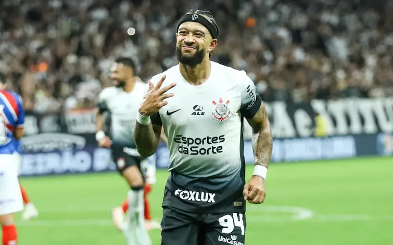 Corinthians vence o Bahia com brilho de Memphis e se aproxima da Libertadores