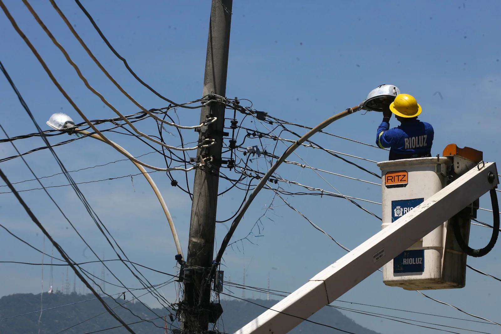 Prévia da inflação desacelera com queda da luz e tem menor nível para janeiro desde 1994