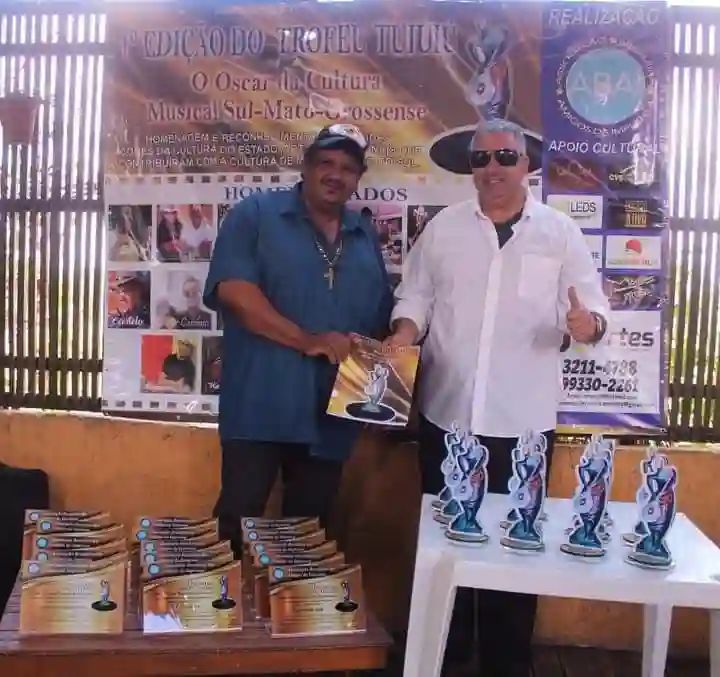 Mega produtor musical Carlão Barbosa realiza TBT de gala com artistas renomados em Campo Grande