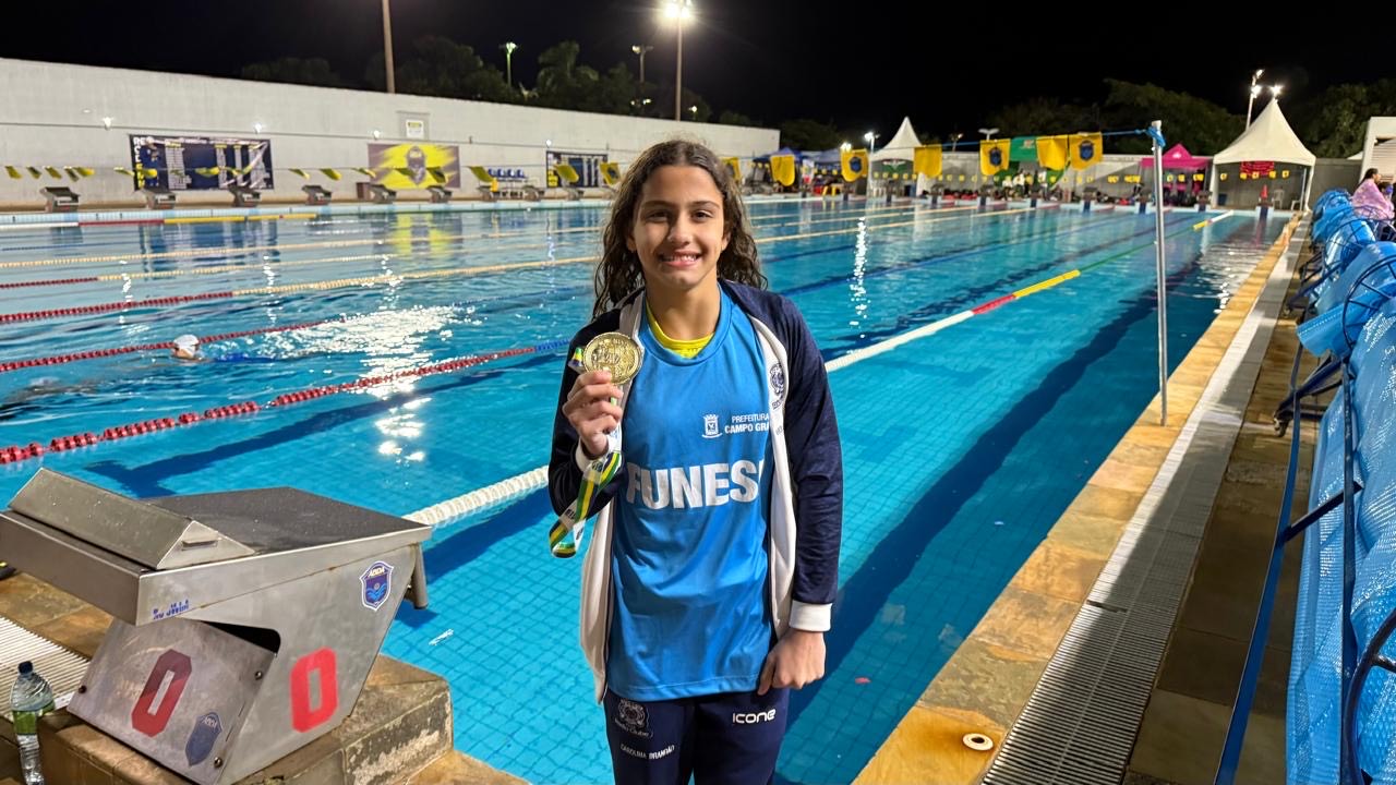 Com apoio do Auxílio-Atleta, nadadora brilha no Campeonato Brasileiro Infantil de Natação e leva 4 ouros