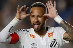 Santos está cada vez mais nas mãos de Neymar e seu pai