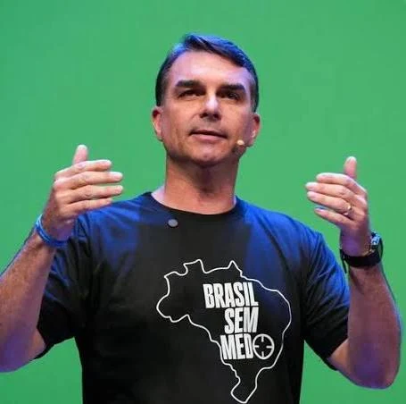 Comissão de Segurança tem 5 projetos relatados por Flávio Bolsonaro na pauta desta terça