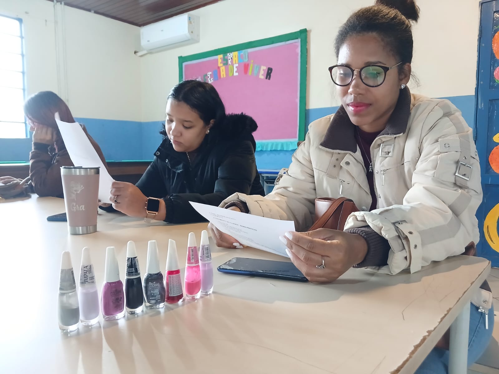 Semu qualifica 20 mulheres em curso de manicure