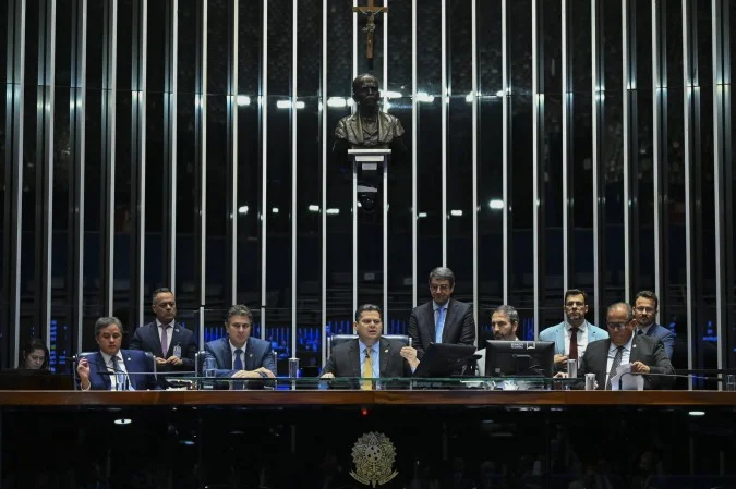 Fim da escala 6x1: Senado retoma debate nesta terça; votação está prevista para quarta