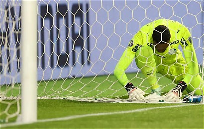 Carlos Miguel ‘cola’ e acaba com a ‘maldição’ nos pênaltis de Weverton. Thiago Silva perdoa Nonato e se despede da Libertadores. ‘Foi a minha última’